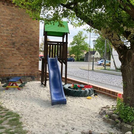 Alte Schule Cafe Und Pension Drehna المظهر الخارجي الصورة