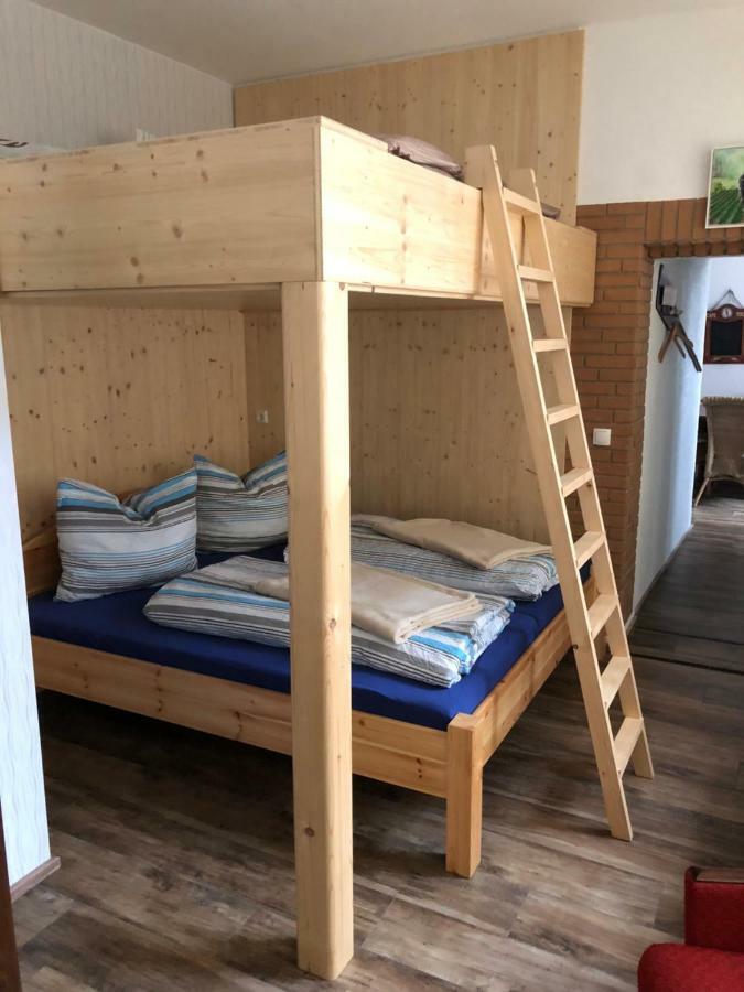 Alte Schule Cafe Und Pension Drehna المظهر الخارجي الصورة